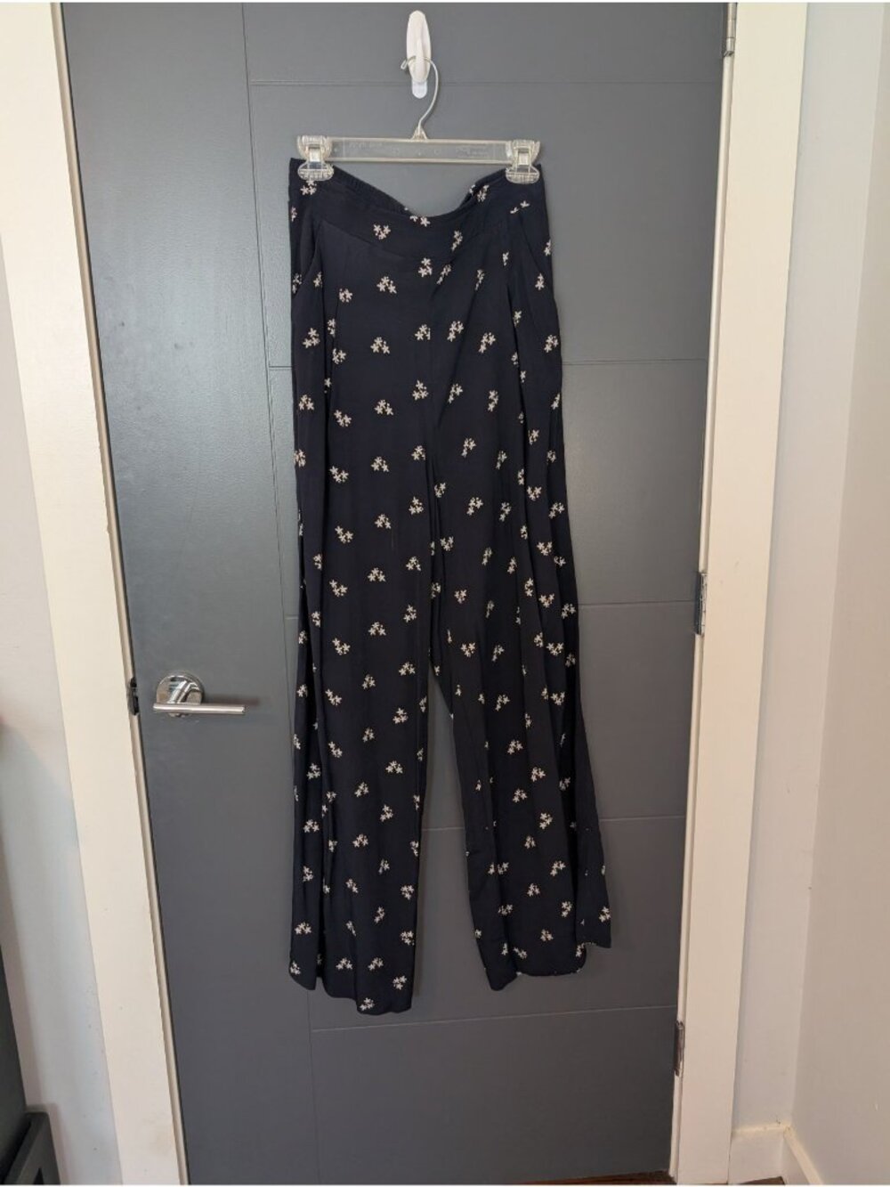 Cabi Sashay Palazzo Pants Navy & White Floral Wide Leg Style 5792 Size M